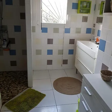 Villa Contemporaine Équipée d'une Piscine Proche de la Plage Castellare-di-Casinca